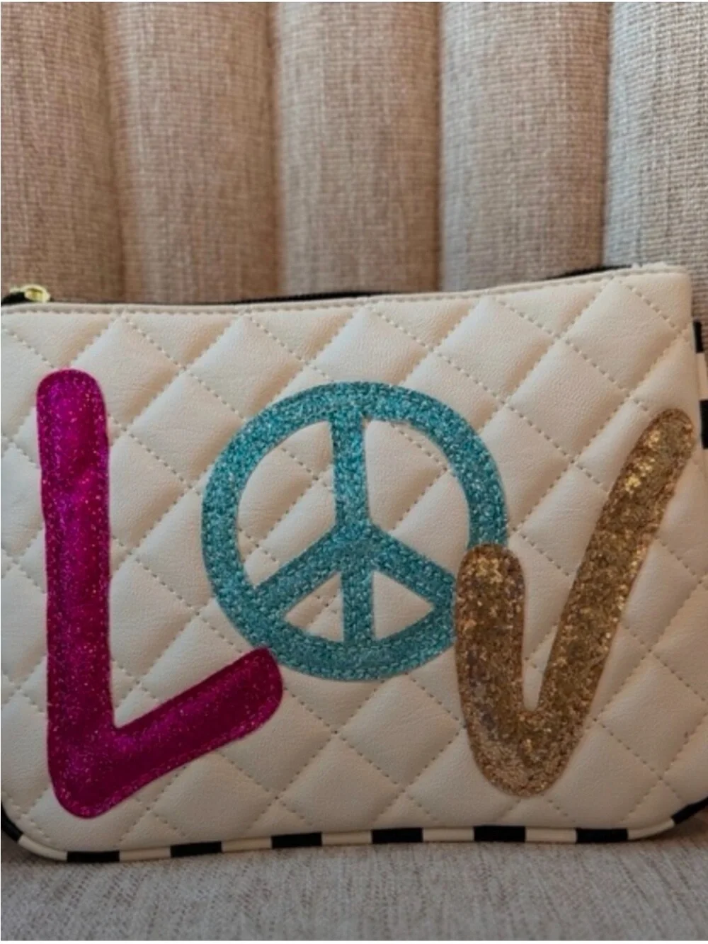 White Quilted Wristlet Pouch with Glitter 